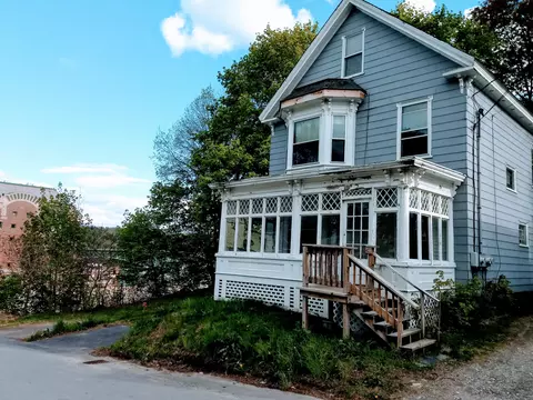 32 Oak St, Augusta, ME 04330 photo 1