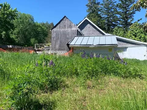 60 Center St, Machias, ME 04654