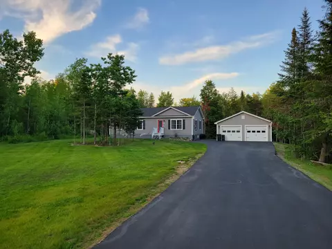 77 Silas Warren Dr, Hermon, ME 04401 photo 1