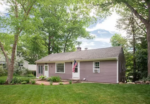 42 Highland Ave, Ogunquit, ME 03907 photo 1