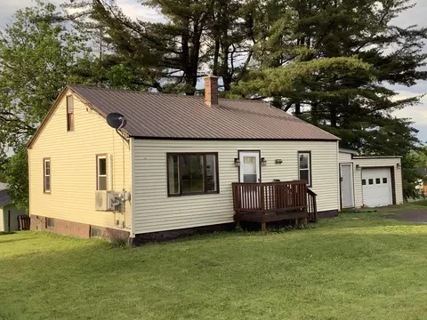 20 School Ave, Limestone, ME 04750 photo 1