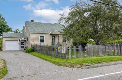 198 Beach St, Saco, ME 04072 photo 1