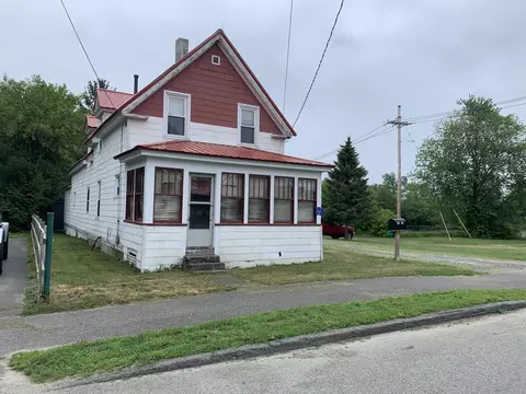 121 Congress St, Millinocket, ME 04462 photo 1