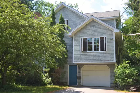 1 Willow Dr, Orono, ME 04473 photo 1