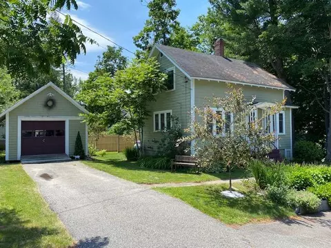 2 Vaughn St, Augusta, ME 04330 photo 1