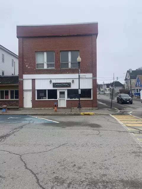 122 Penobscot Ave, Millinocket, ME 04462 photo 1