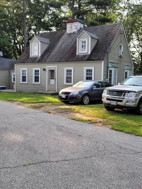 4 Windsor St, Springvale, ME 04083 photo 1