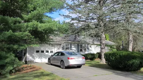 24 Longmeadow Dr, Brewer, ME 04412 photo 1