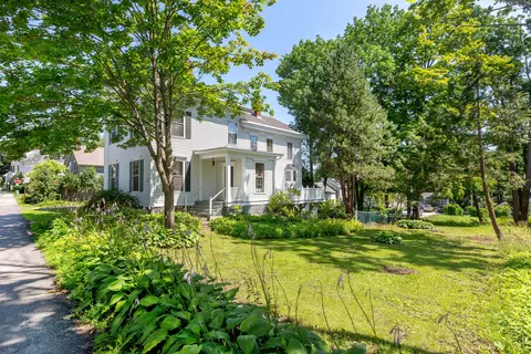 895 High St, Bath, ME 04530 photo 1