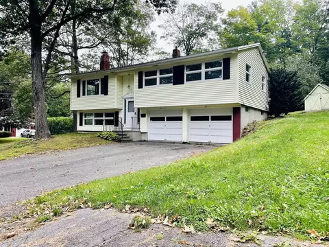 1 Ridgewood Dr, Augusta, ME 04330 photo 1