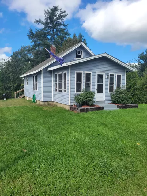 372 Riverside Dr, Augusta, ME 04330 photo 1