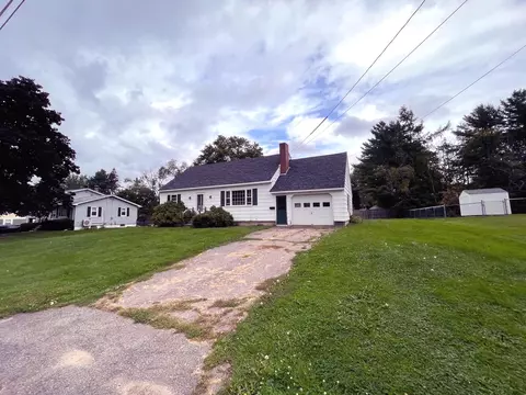56 Edgewood Dr, Brewer, ME 04412 photo 1
