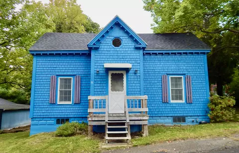 81 Beacon St, Bath, ME 04530 photo 1