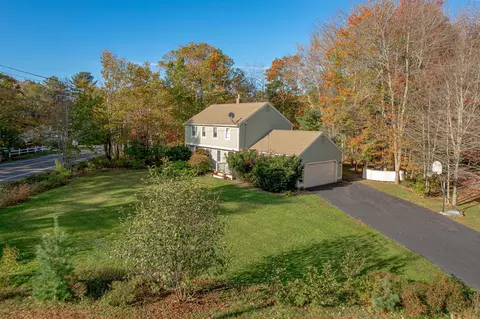 2 Christopher Rd, Kennebunk, ME 04043 photo 1