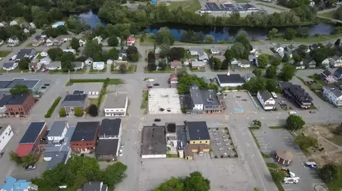 75 Penobscot Ave, Millinocket, ME 04462 photo 3