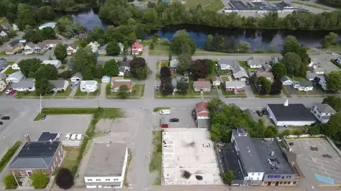 75 Penobscot Ave, Millinocket, ME 04462 photo 4