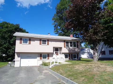 100 New York St, Millinocket, ME 04462 photo 1