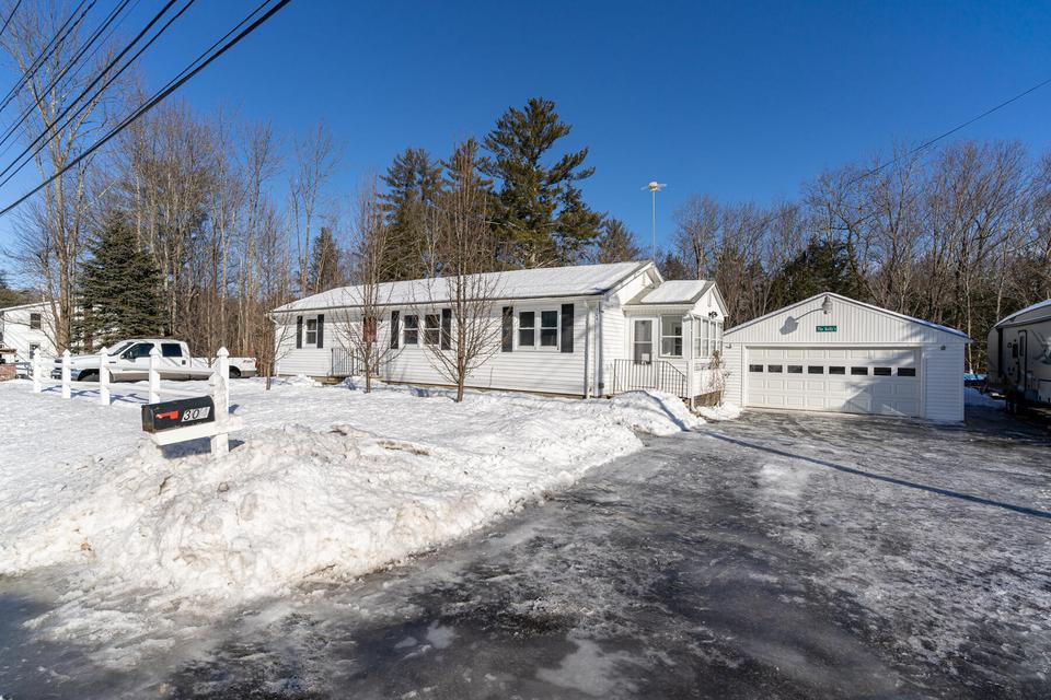 304 Main Street St, Sanford, ME 04083 1 photo MLS 1519060 Movoto