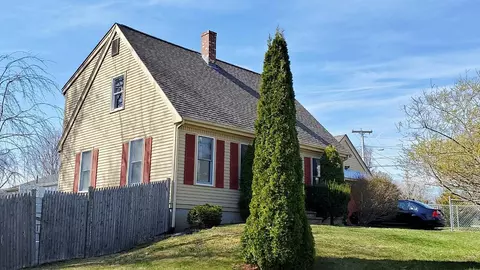 2 Crawford Dr, Bath, ME 04530 photo 1