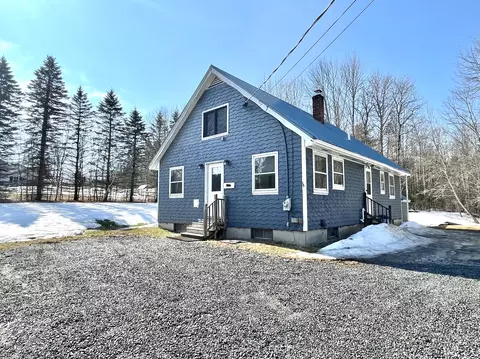 746 Abbott Rd, Winslow, ME 04901 photo 1