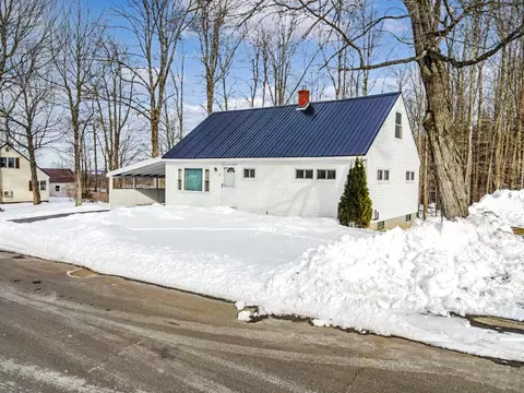 23 Smith St, Augusta, ME 04330 photo 1