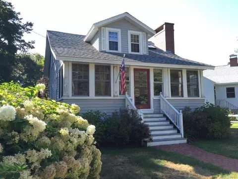 83 School St, Ogunquit, ME 03907 photo 1