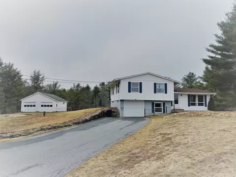 922 Eastern Ave, Augusta, ME 04330 photo 1