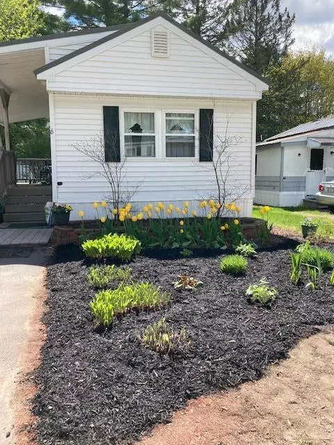 6 Iris Ct, Augusta, ME 04330 photo 1