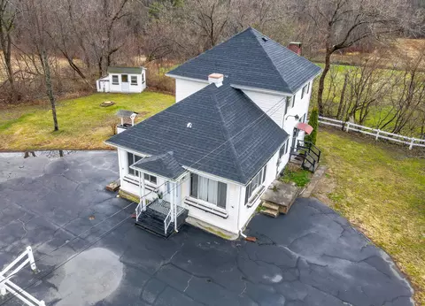 907 Riverside Dr, Augusta, ME 04330 photo 1