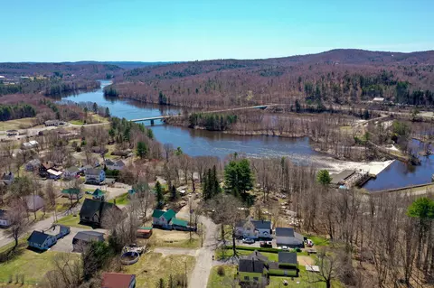 3 Stone St, Jay, ME 04239 photo 1