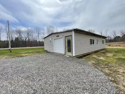 424 Ledge Hill Rd, Corinth, ME 04427 photo 1
