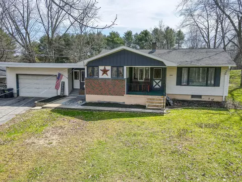 389 W River Rd, Augusta, ME 04330 photo 1