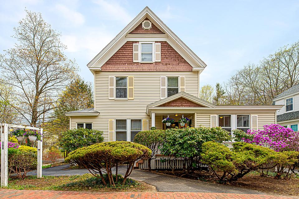 108 Main St, Ogunquit, ME 03907 68 Photos MLS 1526922 Movoto