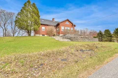 1325 Franklin Rd, Jay, ME 04239 photo 1