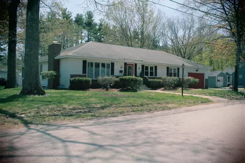 35 Prospect St, Sanford, ME 04083 photo 1