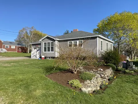 72 Exeter Rd, Corinth, ME 04427 photo 1