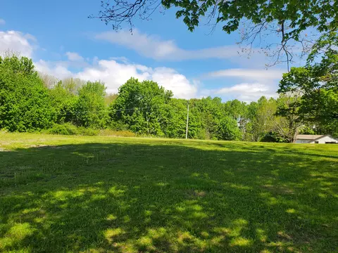 22 Highland St, Rockland, ME 04841