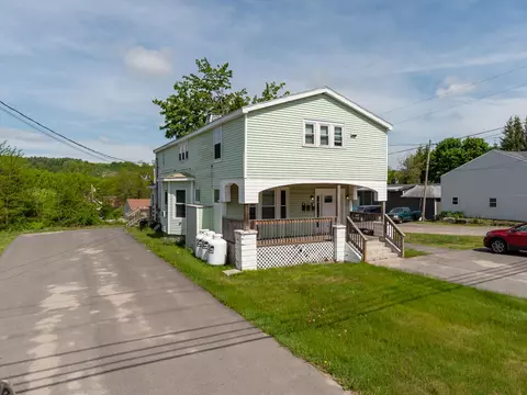 552 Riverside Dr, Augusta, ME 04330 photo 1