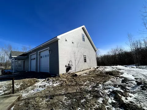 11 Joeys Way, Sidney, ME 04330