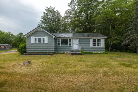 16 Stone St, Jay, ME 04239 photo 1