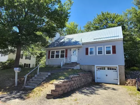 54 Vermont St, Millinocket, ME 04462 photo 1