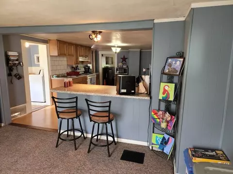 37 York St, Millinocket, ME 04462 photo 1