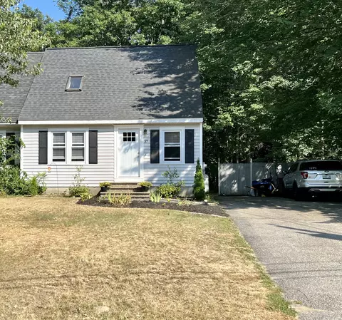 37 Skyline Dr, Saco, ME 04072 photo 1