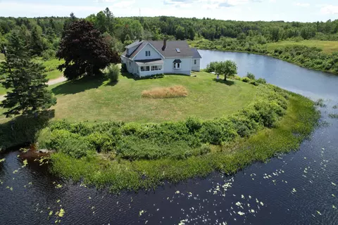 11 Lubec Rd, Whiting, ME 04691