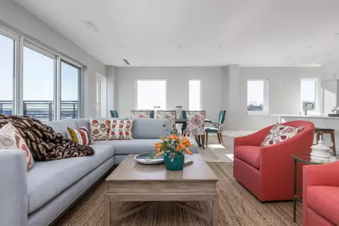 387 Commercial St #612, Portland, ME 04101