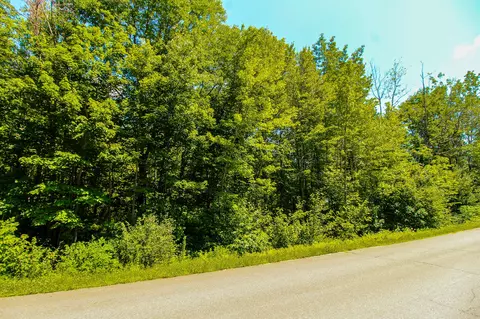 527 York Rd, Hermon, ME 04401 photo 1