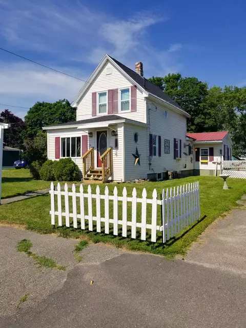 24 Eastern Ave, East Millinocket, ME 04430 photo 1