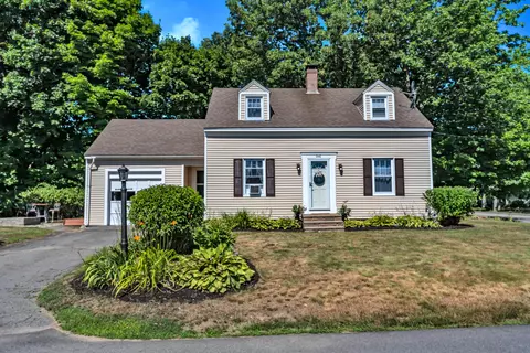 1 Pinecone Ln, Gorham, ME 04038 photo 1