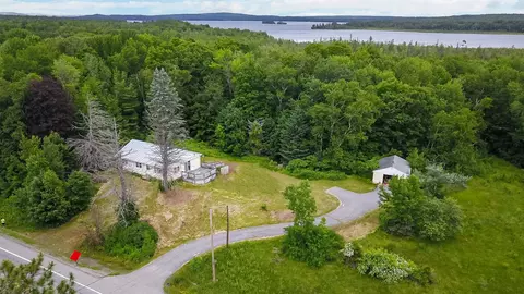 562 Augusta Rd, Belgrade, ME 04917 photo 1