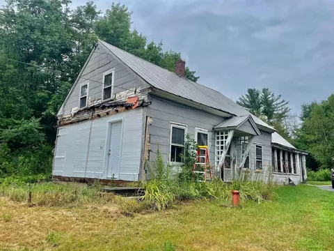 29 Main St, Wayne, ME 04284 photo 1